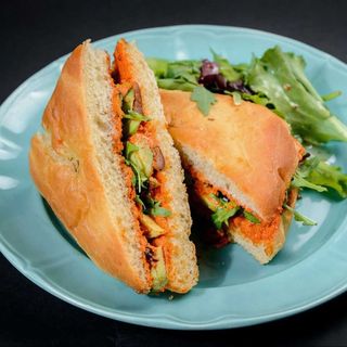 Sandwich avocado