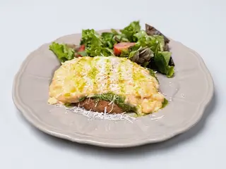 Italian scrambled eggs on toast