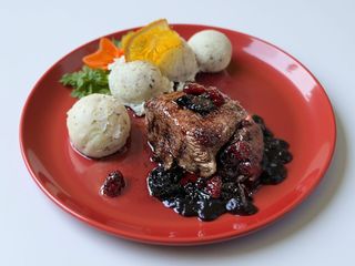 Muschi de vita glazurat si piure trufat