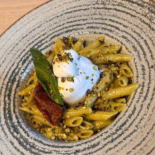 Pesto și Burrata