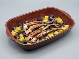 TENTACULE DE CALAMAR PE PAT DE CARTOFI