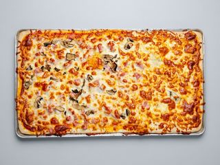 Pizza Capriccioasa  (la metru)