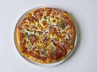 Pizza Mama Mia  (medie)