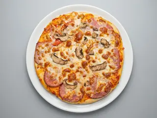Pizza Prosciutto e Funghi (mica)