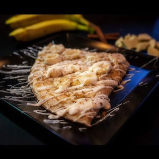 30.Clătită cu brânză dulce, scorțișoară, banane si ciocolată albă