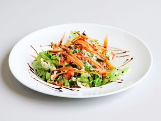 Salată vegetală cu semințe