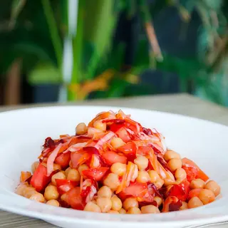 Salată cu năut
