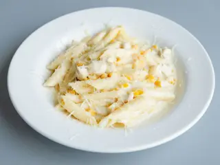 Paste cu pui și porumb