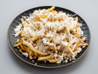 Cartofi cu feta și smântână