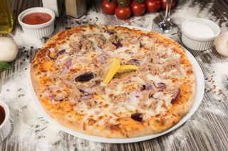 Pizza Tonno (medie)