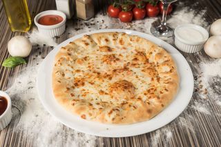 Pizza Margherita (medie)