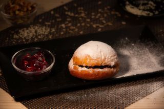 Gogosi umplute - cu dulceata