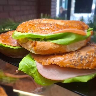BAGEL SANDWICH