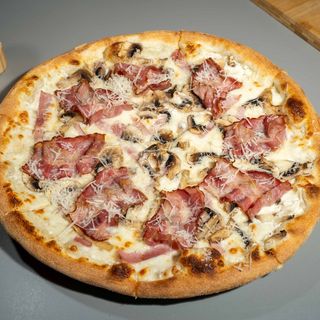 Pizza Carbonara