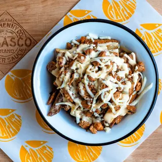 Cheesy Fries-Cartofi prajiti cu sos chedar si mozzarella