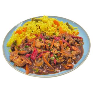 Pui in sos BBQ cu garnitura la alegere