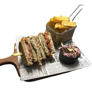 Club Sandwich cu Cartofi Prajiti 320g/150g
