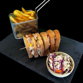 Tuna Sandwich cu Cartofi Prajiti 300/150g