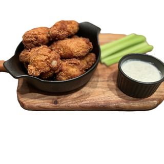 Aripioare Picante cu Sos Gorgonzola 300g