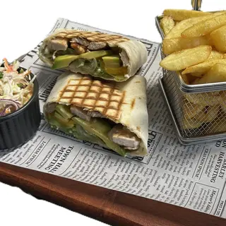 Wrap cu piept de pui, Avocado si Carofi Prajiti 300g/150g