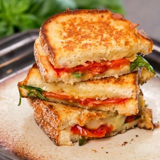 Cheese, Ham & Spinach Toastie 280g