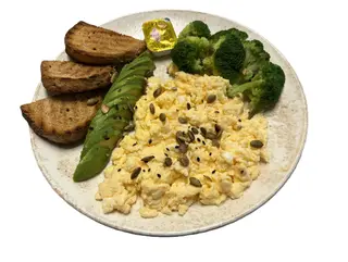 Scrambled Eggs cu Avocado si Broccoli 350g