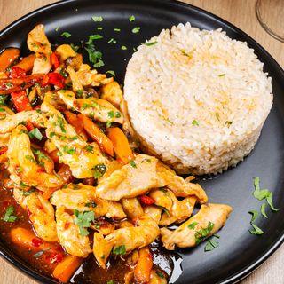 Pui chinezesc cu orez