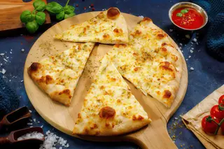 Focaccia cu mozzarella si oregano