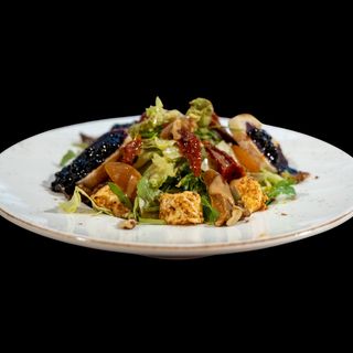 Salata cu brânză de capra