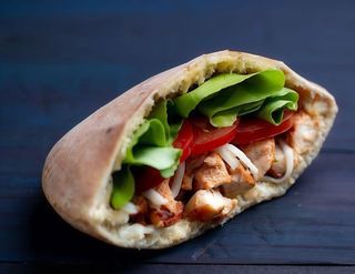 Chifla speciala cu pui