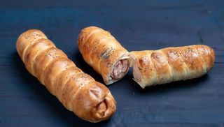 Covrig cu crenvursti si cascaval