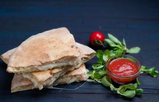 Pizza sandwich Prosciutto