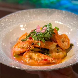 Tigaie Creveti in sos de unt