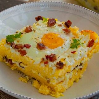 Mămăligă în straturi