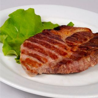 Ceafa de porc la gratar + Garnitura la alegere