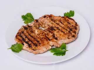 Cotlet de porc la gratar + Garnitura la alegere