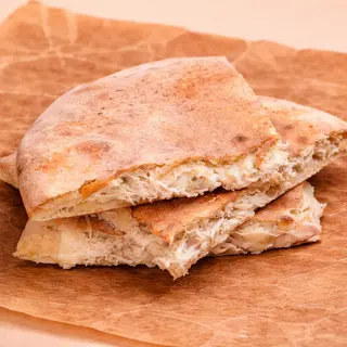 Pizza sandwich cu pui