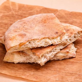 Pizza sandwich cu pui