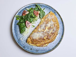 Omleta cu sunca si cascaval