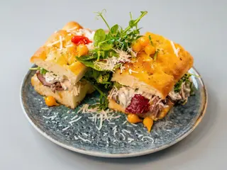 Vitello Tomato