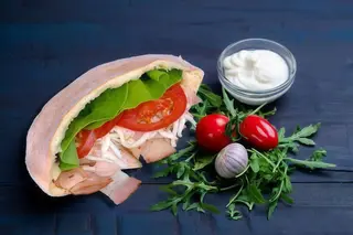 Chifla cu pastrama