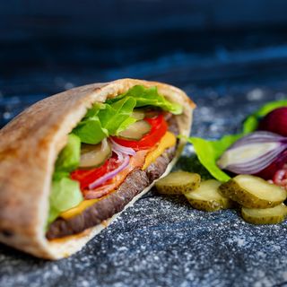 Pita Cheeseburger