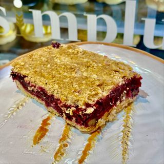 Placinta crumble cu visine -fără zahăr , fără gluten, de post.