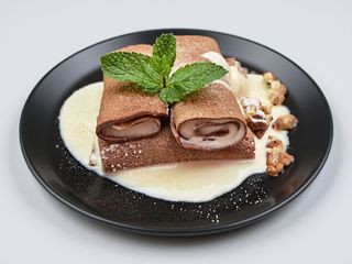 Clătite negre cu ciocolată belgiană albă (180g)