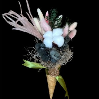 Flori nemuritoare la cornet