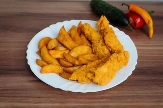 Cartofi pai/ wedges cu piept de crispy