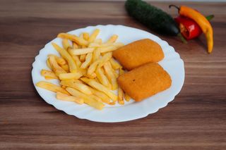 Cartofi pai/ wedges cu cascaval pane