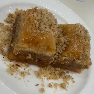 Baclava clasica cu nuca