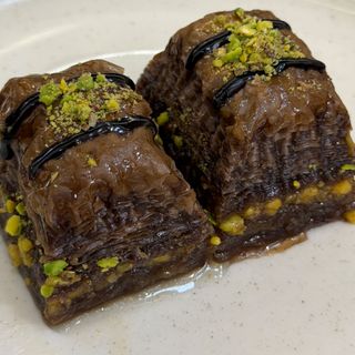 Baklava cu ciocolata si nuca