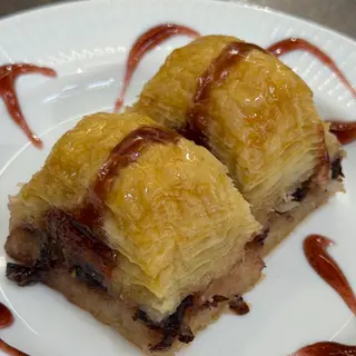 Baklava Emre cu vişine